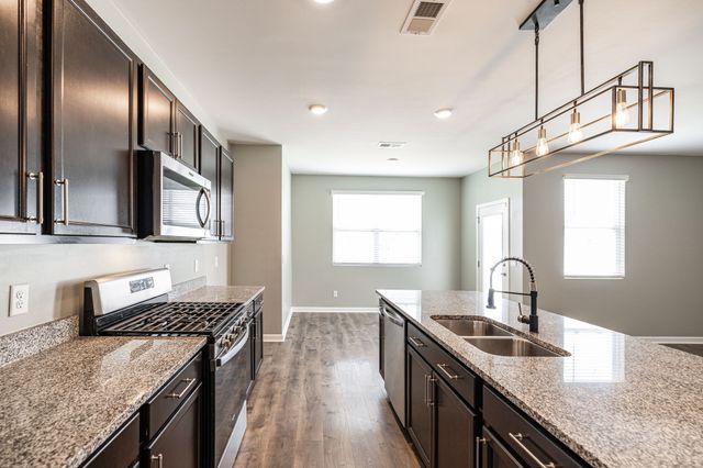 1168 Barry Baker Ln, White House, TN 37188