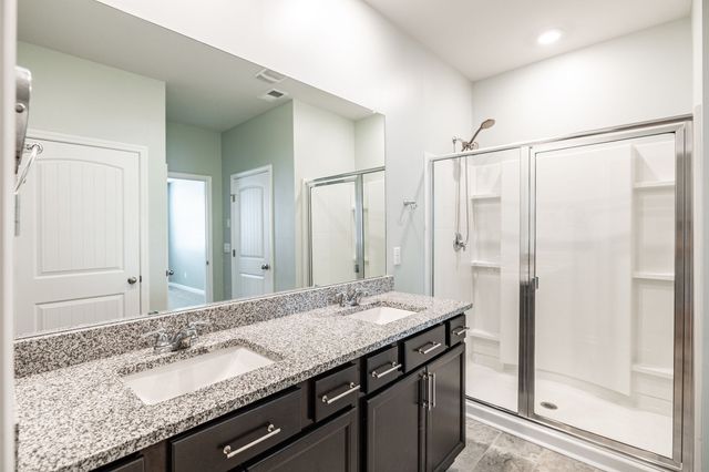 1168 Barry Baker Ln, White House, TN 37188