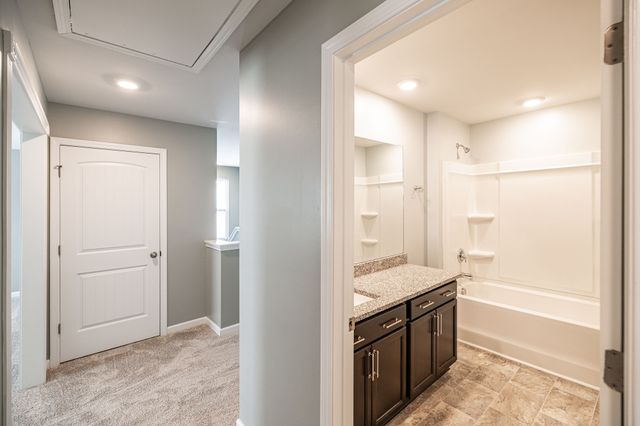 1168 Barry Baker Ln, White House, TN 37188