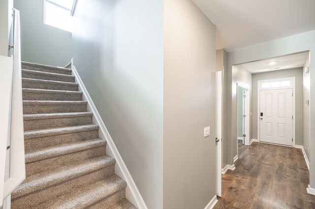 1168 Barry Baker Ln, White House, TN 37188