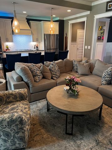 602 Lake Reserve Cv, Hermitage, TN 37076