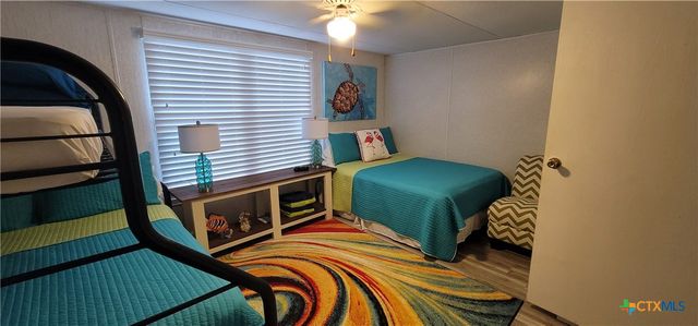 406 W Denver Avenue, Seadrift, TX 77983