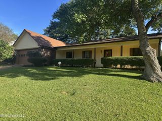 4375 Redwood Circle, Jackson, MS 39212