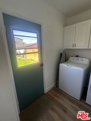 7029 4th Avenue, Los Angeles, CA 90043