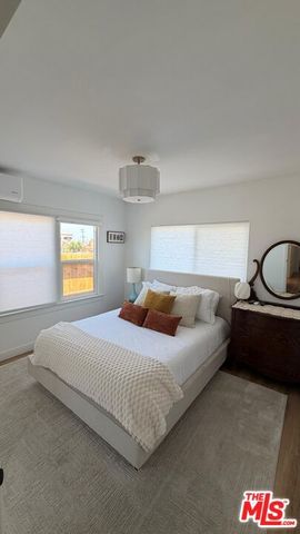 7029 4th Avenue, Los Angeles, CA 90043