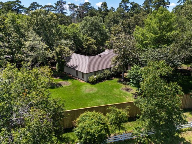 15585 Bedford Lane, Conroe, TX 77384