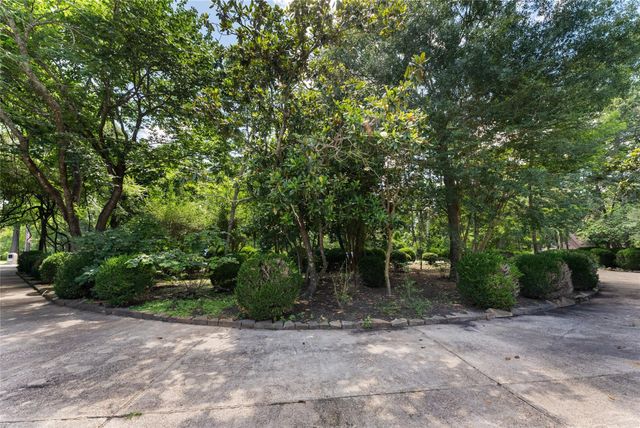 15585 Bedford Lane, Conroe, TX 77384