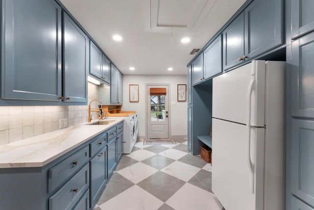 15585 Bedford Lane, Conroe, TX 77384