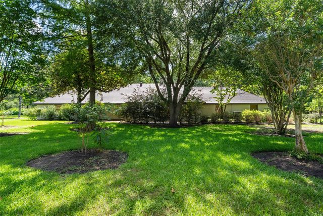 15585 Bedford Lane, Conroe, TX 77384