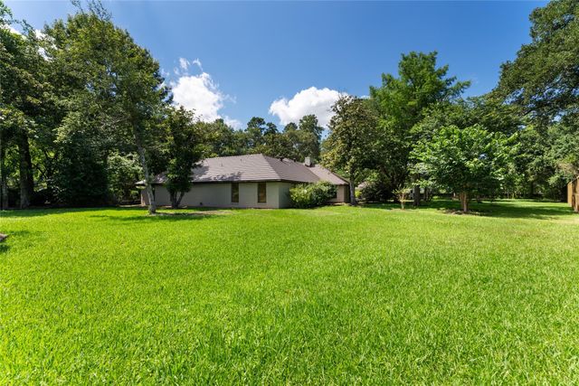 15585 Bedford Lane, Conroe, TX 77384
