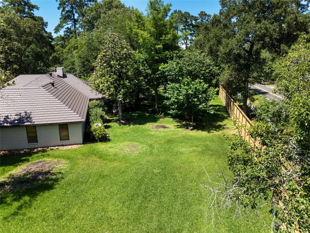 15585 Bedford Lane, Conroe, TX 77384