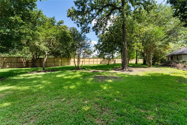 15585 Bedford Lane, Conroe, TX 77384