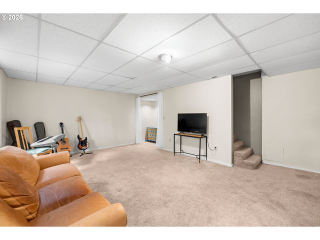 7939 Sw 11TH Ave, Portland, OR 97219
