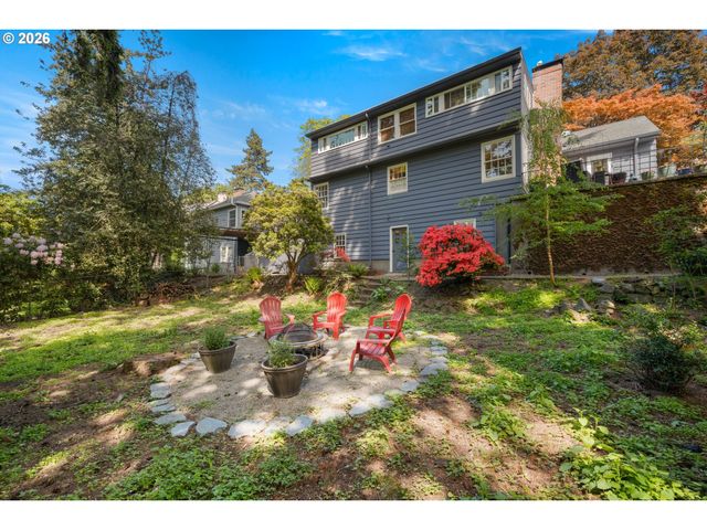 7939 Sw 11TH Ave, Portland, OR 97219