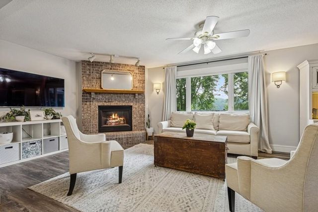 16902 Wilderness Trail SE, Prior Lake, MN 55372