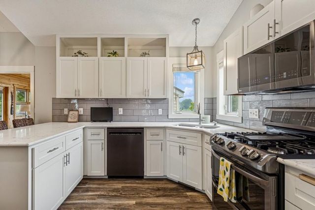 16902 Wilderness Trail SE, Prior Lake, MN 55372