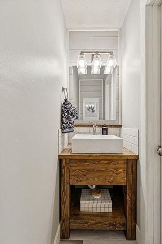 16902 Wilderness Trail SE, Prior Lake, MN 55372