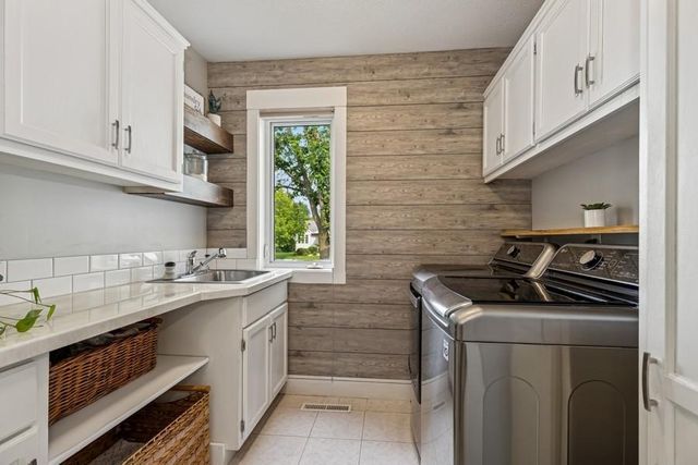 16902 Wilderness Trail SE, Prior Lake, MN 55372