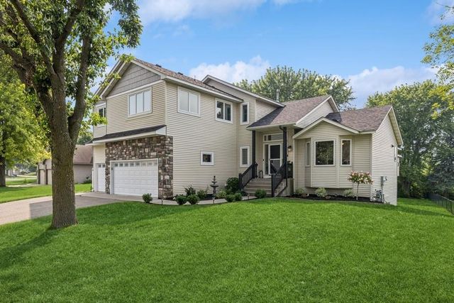 16902 Wilderness Trail SE, Prior Lake, MN 55372