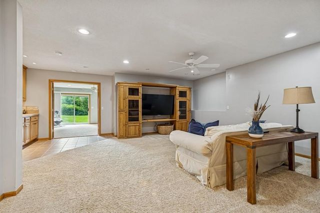 16902 Wilderness Trail SE, Prior Lake, MN 55372