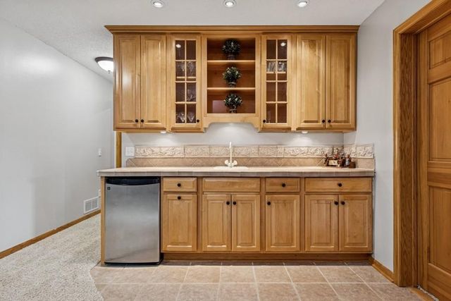 16902 Wilderness Trail SE, Prior Lake, MN 55372