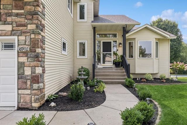 16902 Wilderness Trail SE, Prior Lake, MN 55372