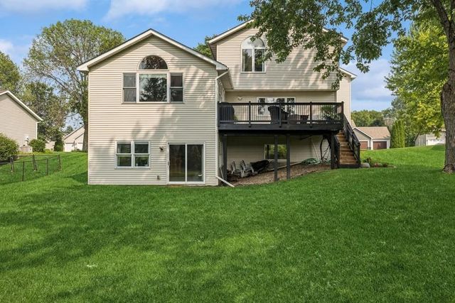 16902 Wilderness Trail SE, Prior Lake, MN 55372