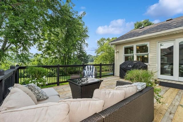 16902 Wilderness Trail SE, Prior Lake, MN 55372