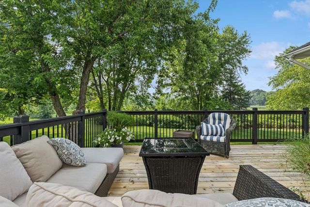 16902 Wilderness Trail SE, Prior Lake, MN 55372