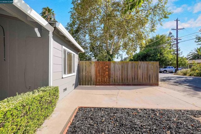 2150 5Th Ave, Concord, CA 94518