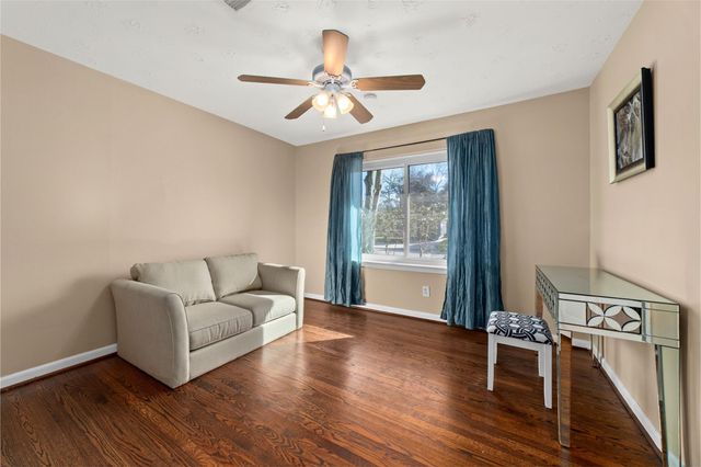 10627 Moonlight Drive, Houston, TX 77096