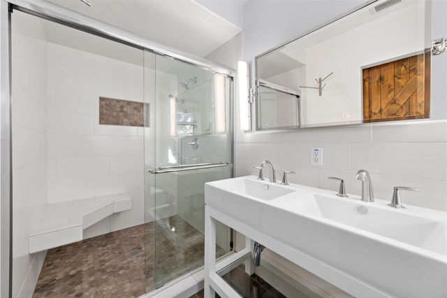 10627 Moonlight Drive, Houston, TX 77096