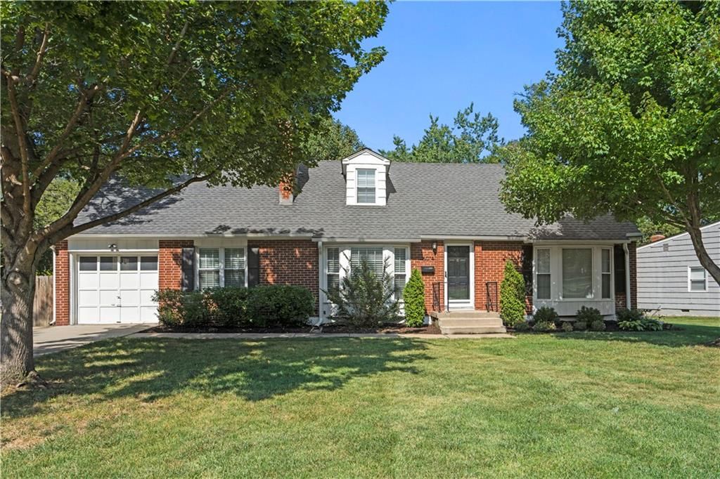 6014 W 68th Street, Overland Park, KS 66204