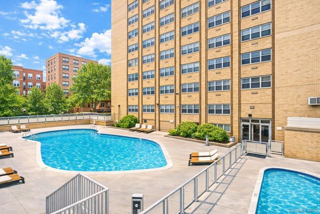 66-36 Yellowstone Boulevard 18H, Forest Hills, NY 11375