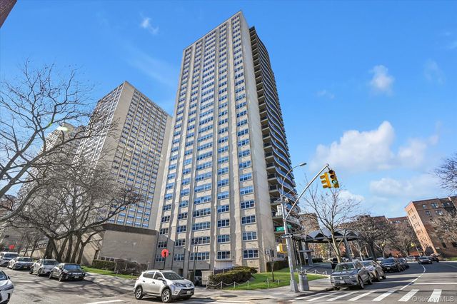 66-36 Yellowstone Boulevard 18H, Forest Hills, NY 11375