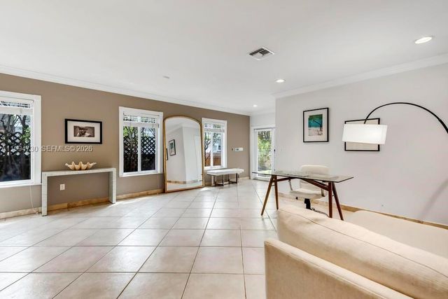 2841 Day Ave 2841, Miami, FL 33133