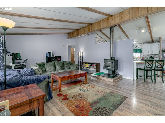 29795 Se GRUBER Rd, Estacada, OR 97023