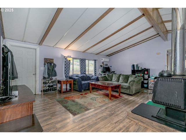 29795 Se GRUBER Rd, Estacada, OR 97023