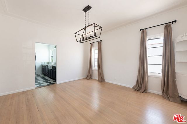 1010 S Point View, Los Angeles, CA 90035