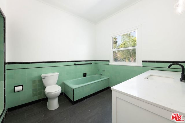 1010 S Point View, Los Angeles, CA 90035