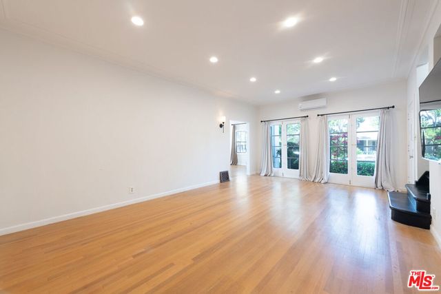 1010 S Point View, Los Angeles, CA 90035