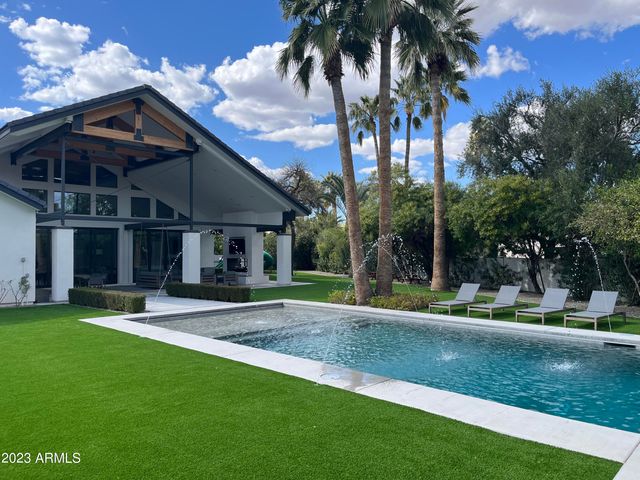 8144 E DEL BARQUERO Drive, Scottsdale, AZ 85258