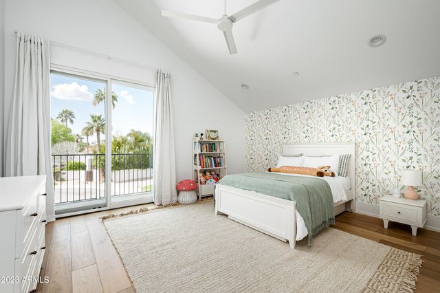 8144 E DEL BARQUERO Drive, Scottsdale, AZ 85258