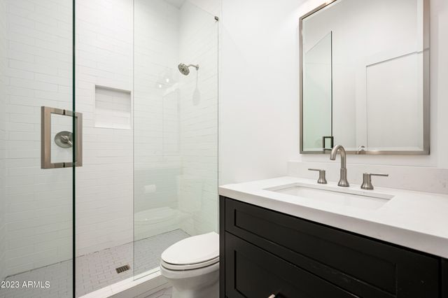 8144 E DEL BARQUERO Drive, Scottsdale, AZ 85258