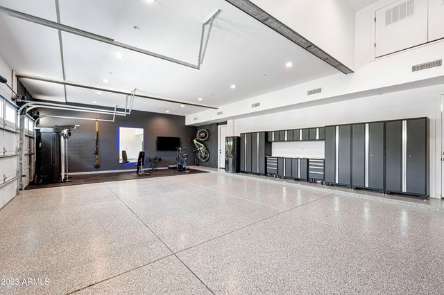 8144 E DEL BARQUERO Drive, Scottsdale, AZ 85258