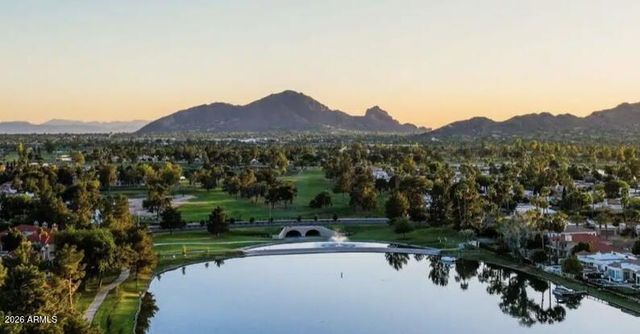 8144 E DEL BARQUERO Drive, Scottsdale, AZ 85258