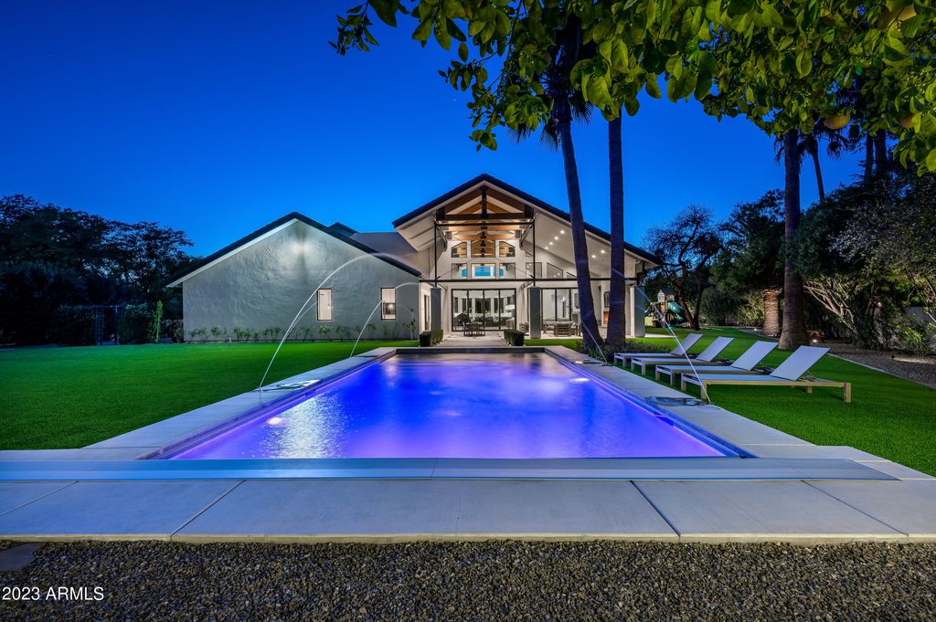 8144 E DEL BARQUERO Drive, Scottsdale, AZ 85258