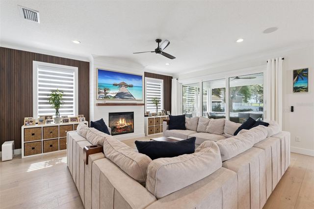 912 LANDRUM DRIVE, Winter Garden, FL 34787