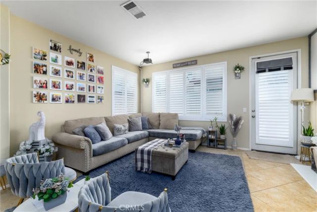37249 Galileo Lane, Murrieta, CA 92563