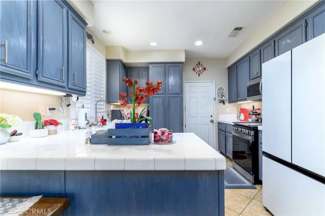 37249 Galileo Lane, Murrieta, CA 92563